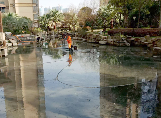 铜官景观池淤泥清理